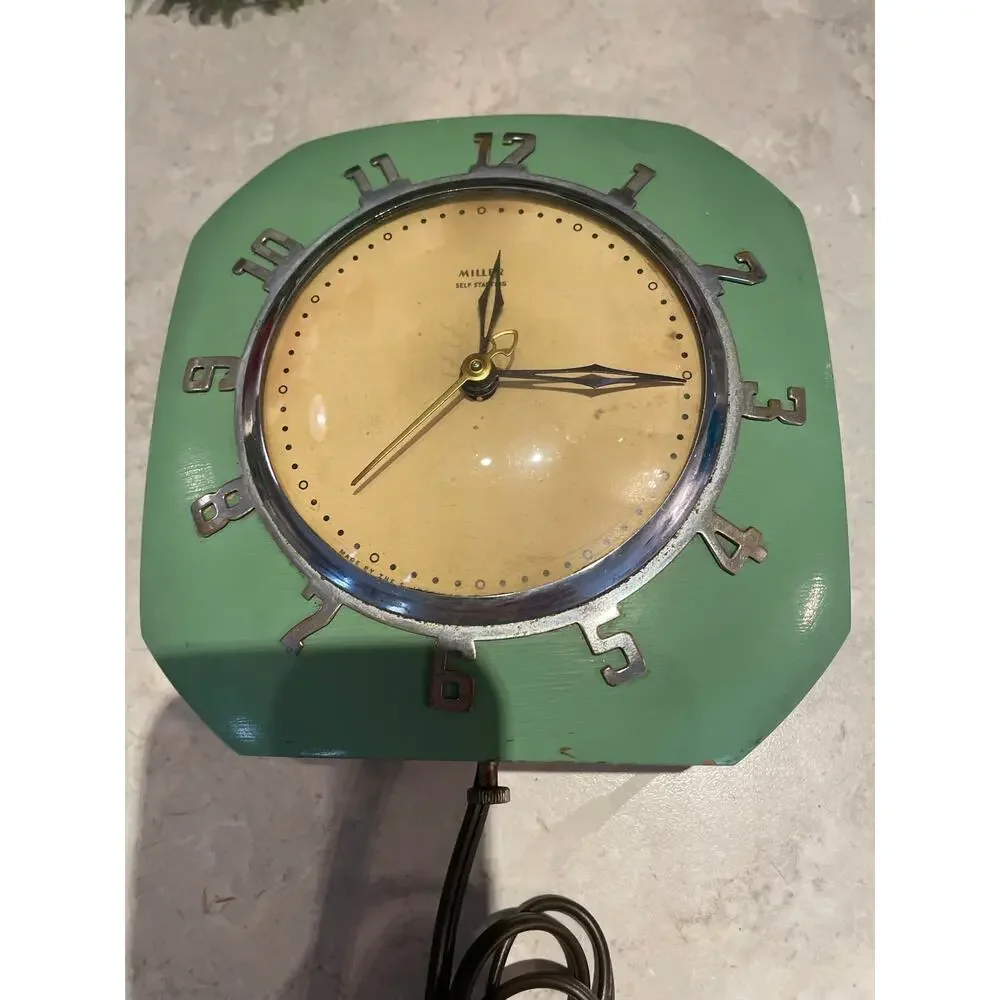 Vintage RARE HTF 1930’s Green Solid Wood Retro Art Deco Miller E. Ingraham USA